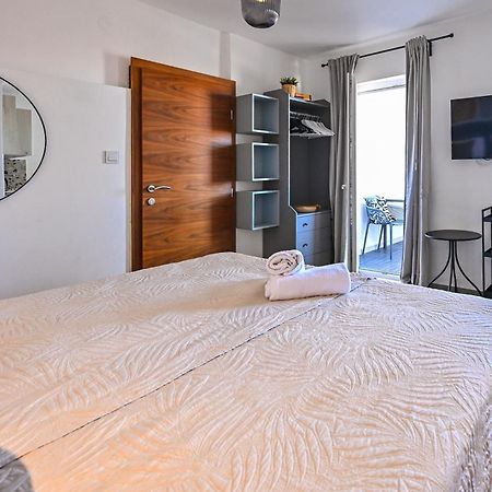 Il Centro Apartments Novalja Kültér fotó